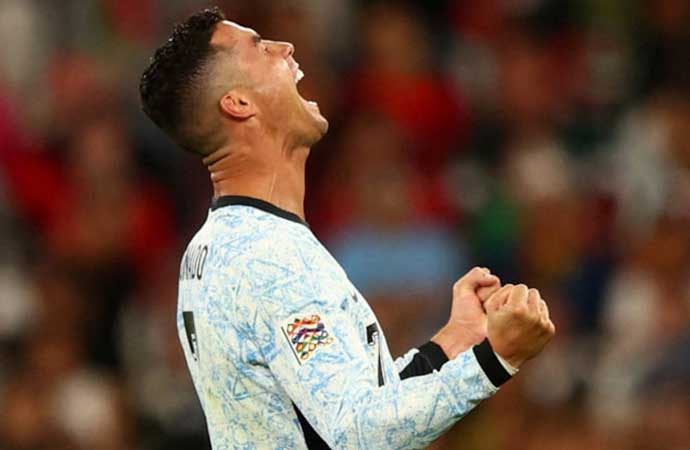 Ronaldo bir kez daha tarihe geçti! Bunu başaran tek futbolcu