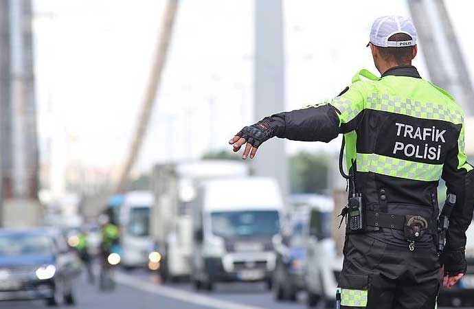 Bir haftada 2 milyondan fazla araç denetlendi! Yüz binlerce sürücüye ceza