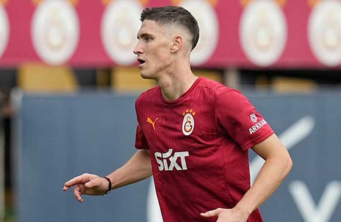 Galatasaray’da yeni transfer ilk idmanına çıktı