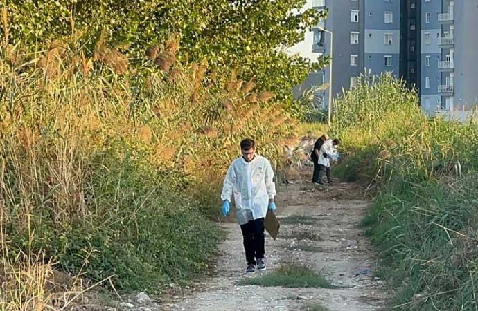 Antalya’da boş arazide ceset bulundu