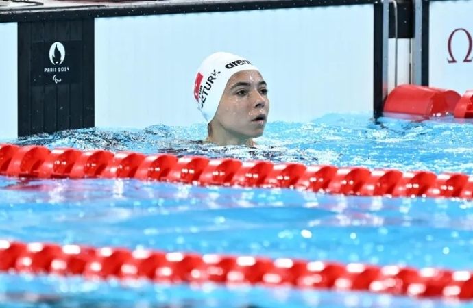 Milli yüzücü Sevilay Öztürk’ten bronz madalya