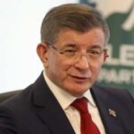 Ahmet Davutoğlu: Görevde olsaydım uçağa biner Beyrut’a inerdim!