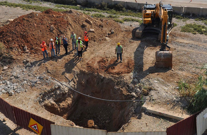 Mersin’de hızlı tren çalışmalarında doğal gaz borusu patladı